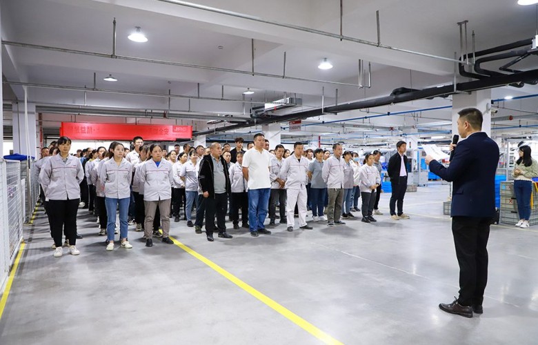 Octubre de 2022 Conferencia de Premios Mensuales a Empleados Destacados y Excelentes Clases